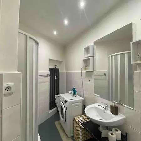 Exclusive City Center Experience - 3 Apartment